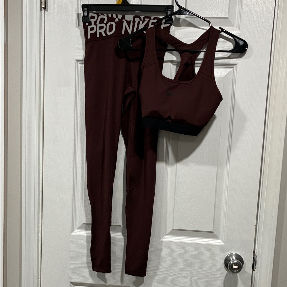 Women’s Nike Pro Active Set